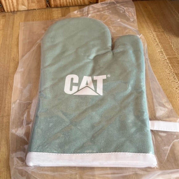 Caterpillar Kitchen Oven mitt NEW - Picture 2 of 2